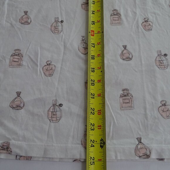 Forever 21 White Pink T-Shirt Women Plus Size 1X Perfume Bottle Print Short Slv - Picture 7 of 7